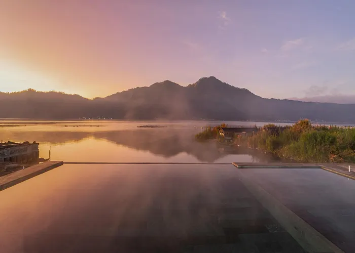 D Sila's Tepi Danu & Natural Hot Spring